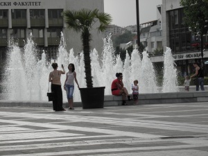 Опасно горещо в 3 области, топло в цяла България
