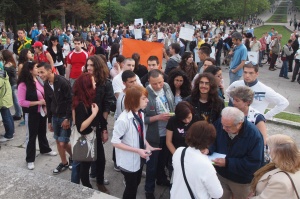 „Живо знаме" развяват във Варна заради Морската градина