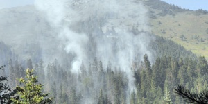 Пожарът над Рилския манастир се разраства