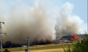 Опасност от обгазяване грози Русе заради пожара на сметището