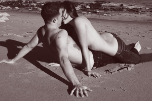 Глобиха двойка с 4000 долара заради шумен секс