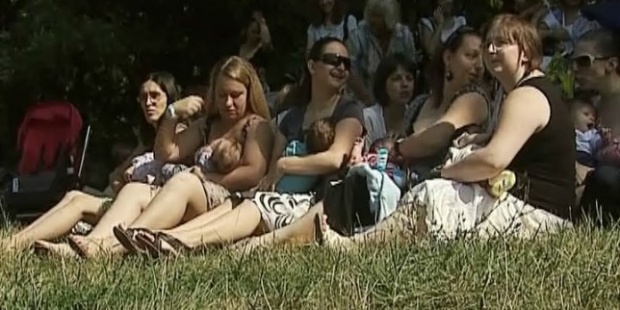„Голямото кърмене” се проведе на открито и в България