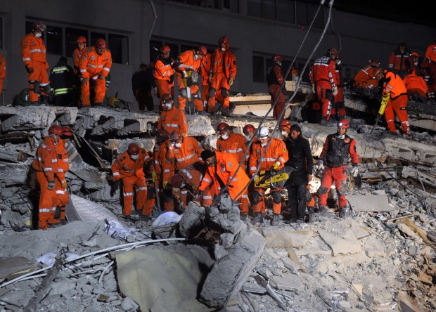Земетресение разклати Западна Турция