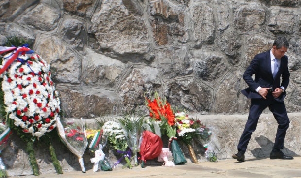 Плевнелиев обеща отчет за разследването на атентата до 15 септември