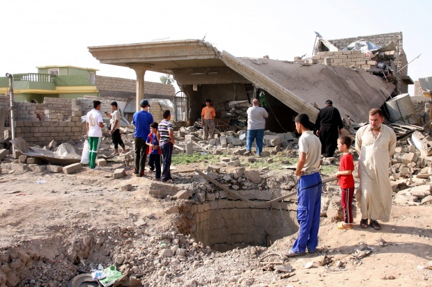 Нова серия бомбени атентати в най-кървавия месец в Ирак