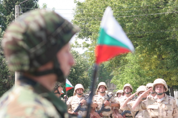 Няма пострадали българи при разбиването на хеликоптер в Афганистан
