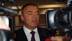 Игнатов намекна за увеличение на учителските заплати от 2013 г.