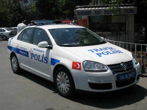 Арестуваха 4 българи заради фалшив алкохол в Истанбул