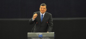 Ако Гърция изпълни обещанията си, остава в еврозоната, увери Барозу