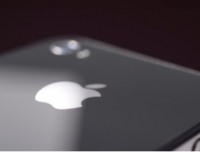 Samsung се кани да съди Apple заради iPhone 5