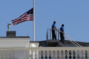 Бойни кораби на САЩ плават към Либия
