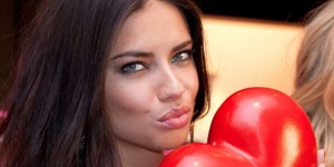 Адриана Лима роди момиченце