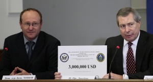 САЩ дариха 3 млн. д. за циклотронен център в БАН