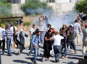 Убити и при атака над американското посолство в Тунис
