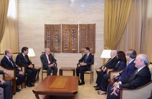 Конфликтът в Сирия е заплаха за света според пратеника Брахими