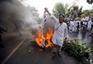 „Хизбула“ призова за по-мащабни протести срещу САЩ