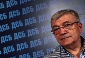 ДСБ: След Борисов и Плевнелиев реабилитира диктатурата на Живков