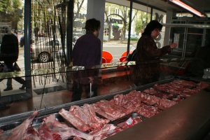 Цената на месото скочила с 30% само за месец
