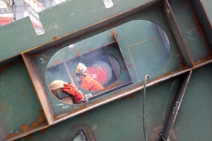 Промишленото производство на Китай намалява за 11-и пореден месец