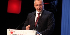 Станишев се обяви в подкрепа на румънския премиер