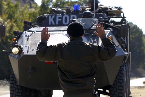 Стрелба по конвой на ЕС в Косово