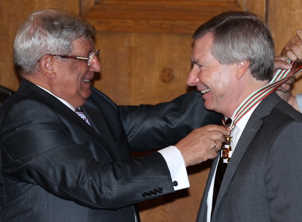 Уорлик и с орден „Свети Георги"