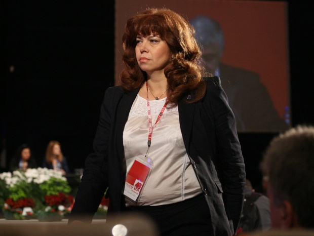 Илияна Йотова: Борисов прочете старо резюме за приоритетите на България