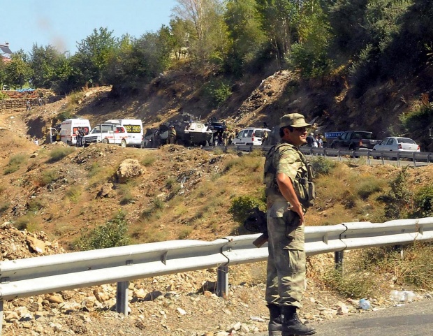 Експлозия уби шестима в населената с кюрди част на Турция