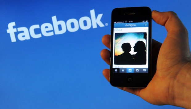 Хората вярват на „Фейсбук“ повече отколкото на парламента