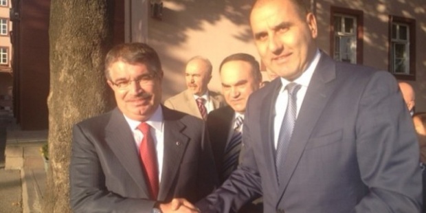 Изселници в Турция искат офиси на ГЕРБ