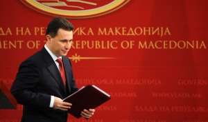 Кабинетът на македонския премиер оцеля