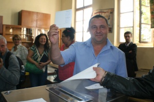 БСП и ДПС печелят частичните избори за кметове