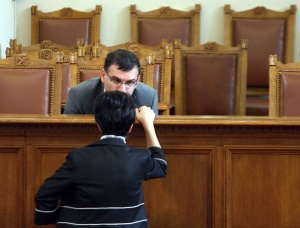 Здравният министър се примири за ДДС върху лекарствата