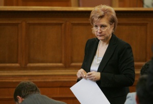 В Европа само България нямала данък върху лихвите по депозити, твърси Менда Стоянова
