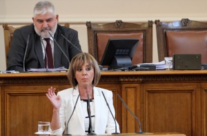 ГЕРБ воюва срещу политически опоненти със СРС-та, твърди Мая Манолова