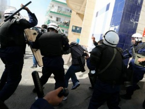 Полицията в Бахрейн разпръсна демонстрация на шиити със сълзотворен газ