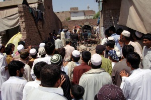 Шестима полицаи са били убити след нападение над полицейски участък в Пакистан