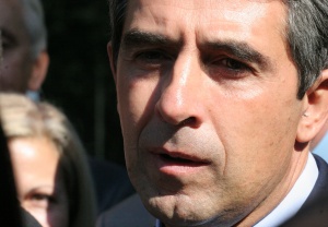 Плевнелиев може да сезира Конституционния съд за референдума