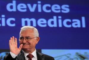 Еврокомисар подаде оставка след разследване за измами