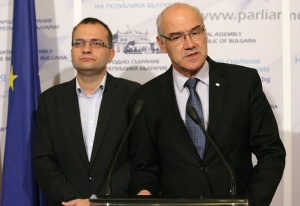 СДС: АЕЦ „Белене" се строи зад гърба на Кабинета