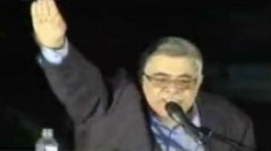 Лидерът на крайнодясната „Златна зора“ скандализира Гърция с фашистки поздрав