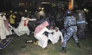 Над сто ранени по време на протеста в Кувейт