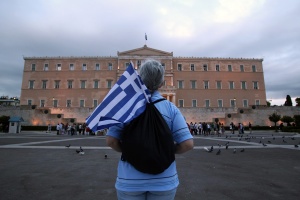 Кредиторите настояват Гърция да уволни всички данъчни инспектори