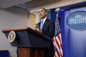 Обама отмени всичките си ангажименти заради „Санди"