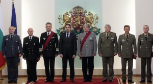 Президентът нарече армията „морален стожер“ на народа