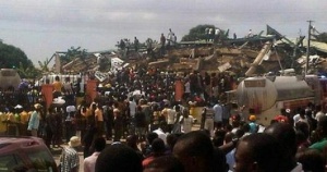 Най-малко трима са загинали при срутването на мол в столицата на Гана