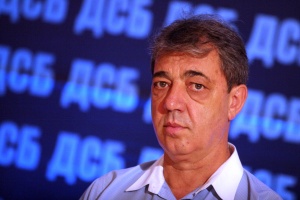 Лилков: Общинската администрация да махне календарите с Борисов