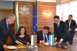 Павлова договори повече икономическо сътрудничество с Узбекистан