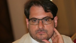 Юрист:  Законът за КС прави президента церемониален реквизит на парламента