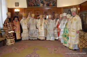Светият синод призова митрополити да участват в зимната сесия